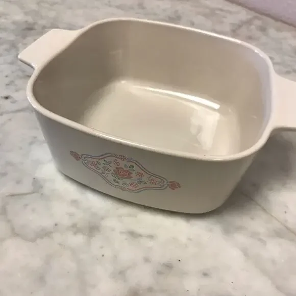 VTG English Breakfast Roses Corning Ware (Corelle) casserole dish - Picture 3 of 8
